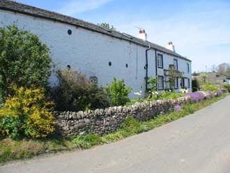 Redmain House and Barn front garden