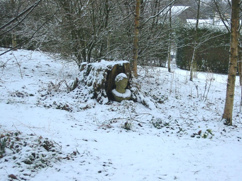 Huddlestone Cottage and The Hayloft gardens in snow February 2009